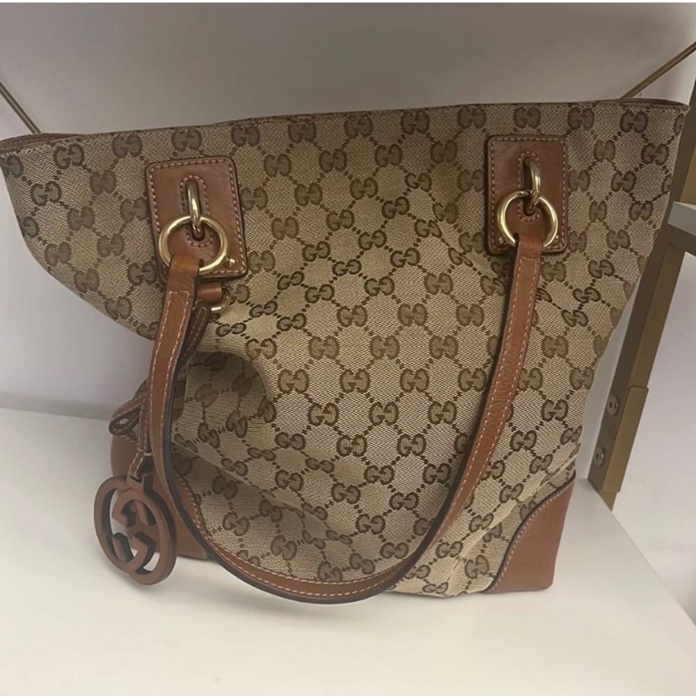 Gucci Shoulder Bag